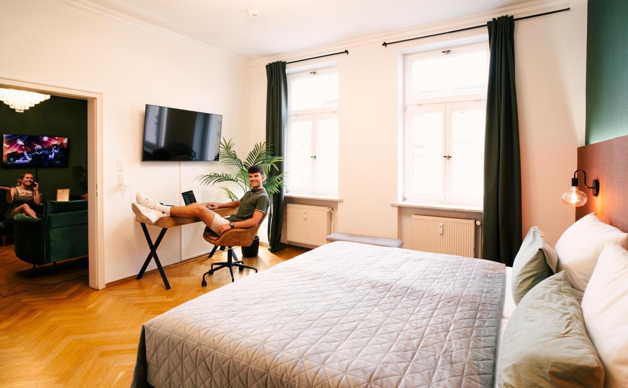 Rebelrents #4 Design Trifft Komfort - Einzigartiges Ferienapartment In Der Nahe Des Hauptbahnhofs Halle  Buitenkant foto